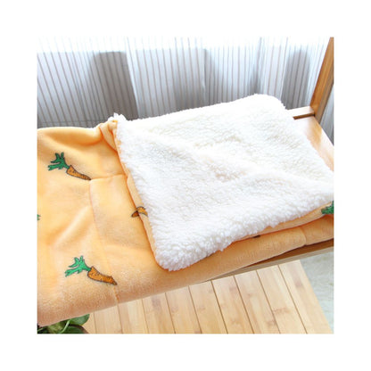 【冬日加厚】寵物珊瑚絨小被子｜貓咪保暖毛毯，柔軟親膚幼犬睡墊，冬日防寒貓墊隨身毯，耐洗不掉毛寵物保暖墊